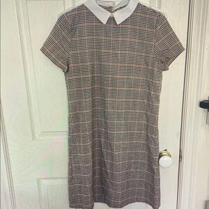 Classic Checkered Dress with White Collar